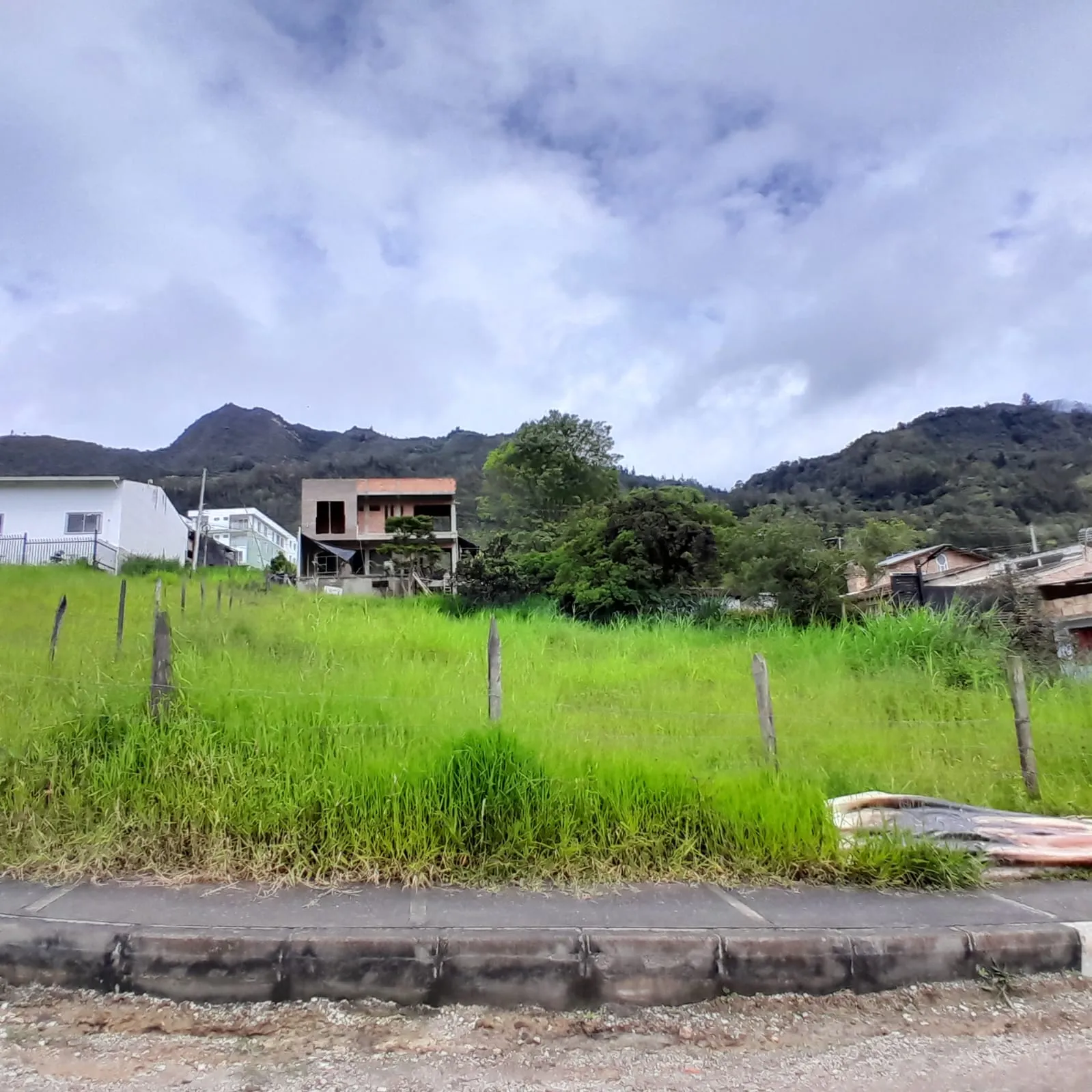 Lote Esquinero Urbano, Choachi. Cundinamarca - 3