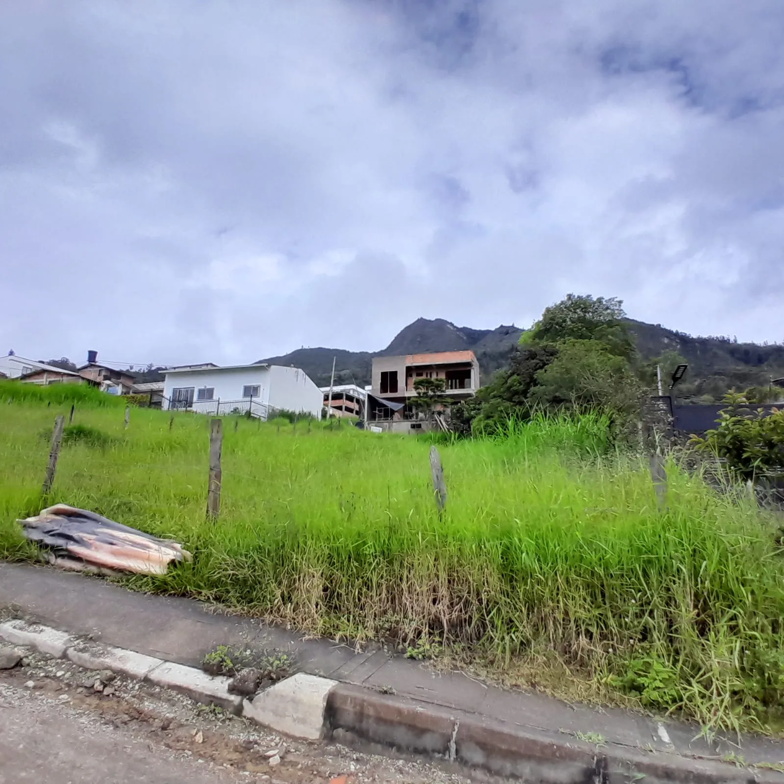 Lote Esquinero Urbano, Choachi. Cundinamarca - 1