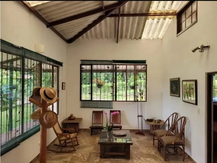 VENDO HERMOSA CASA DE CAMPO EN LA VEGA — foto 3