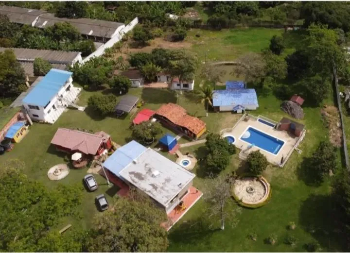 VENDO CENTRO VACACIONAL EN CHINAUTA - 14