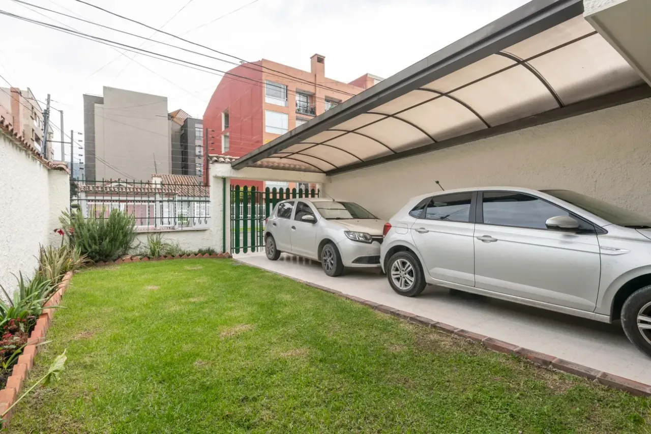 Casa en Venta en Nueva Autopista, Bogotá — foto 2