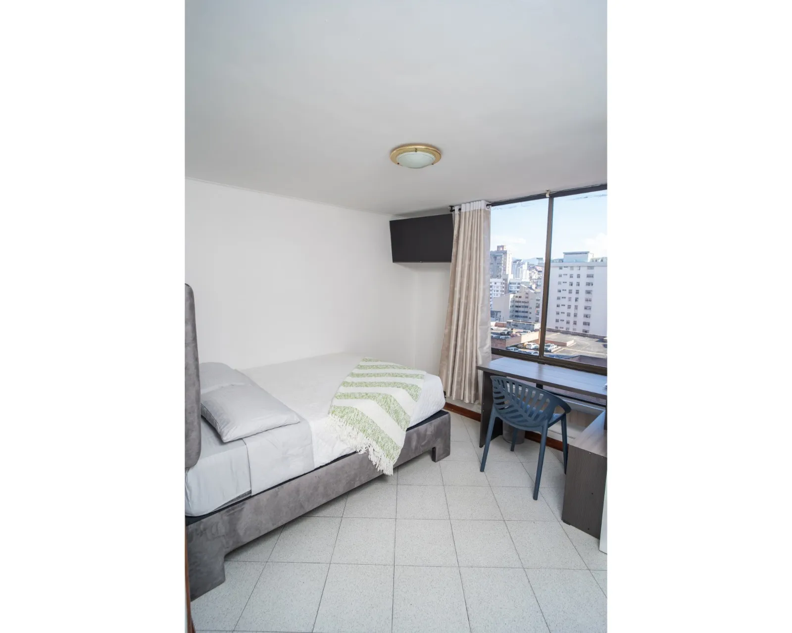 Apartamento en Venta en el Centro de Medellín Torre Caracas 2 - 9