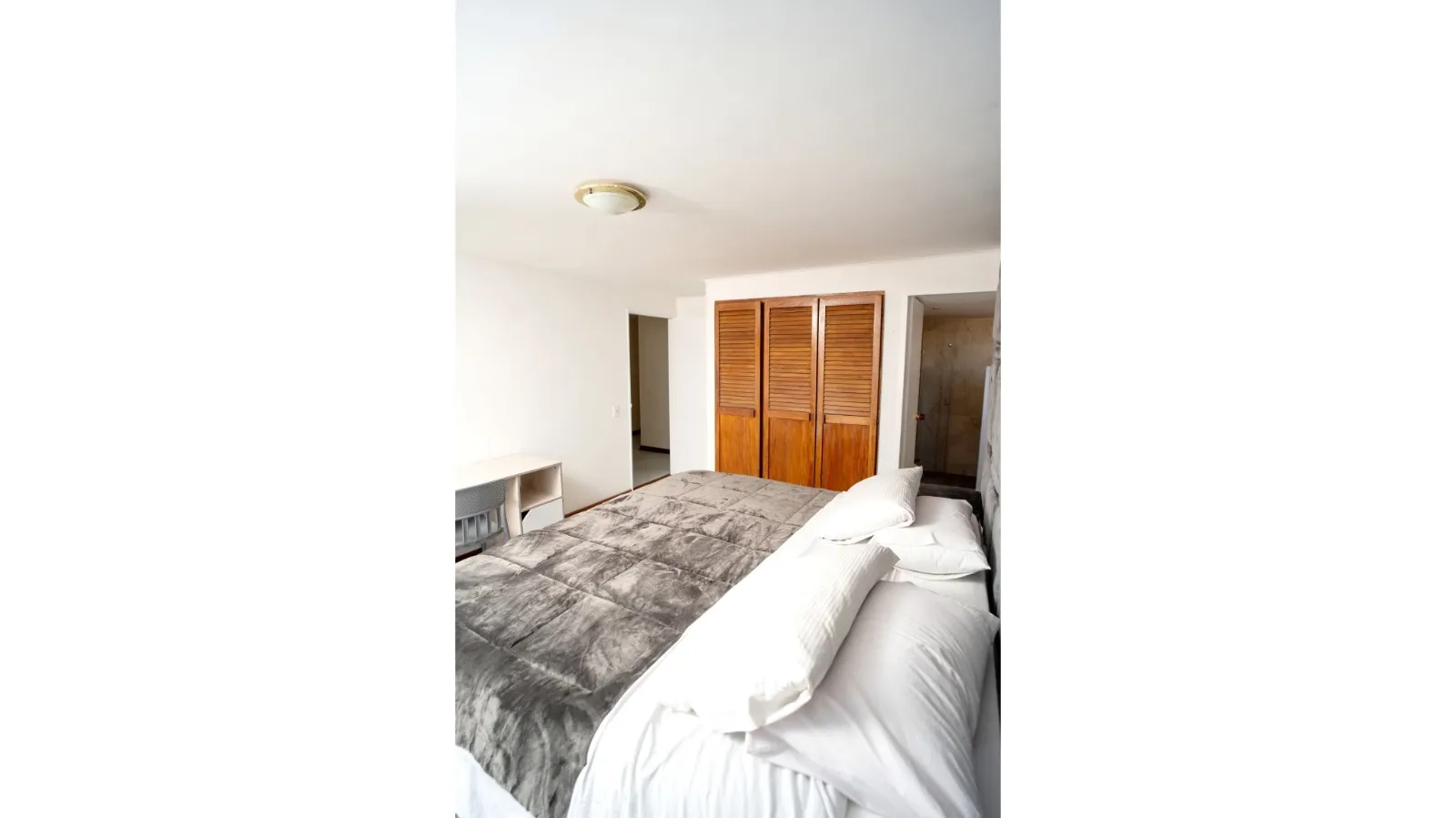 Apartamento en Venta en el Centro de Medellín Torre Caracas 2 - 17