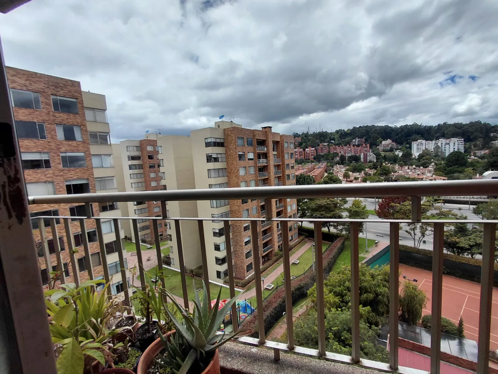 Apartamento en Venta en Colina Campestre Bogota 100 m² con Balcones, Parqueadero y Depósito - 3