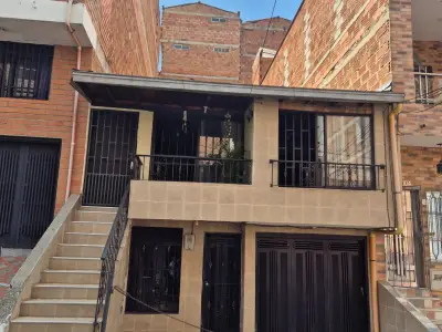 Casa en Venta en Cabañitas, Bello – Ideal para Inversionistas y proyecto