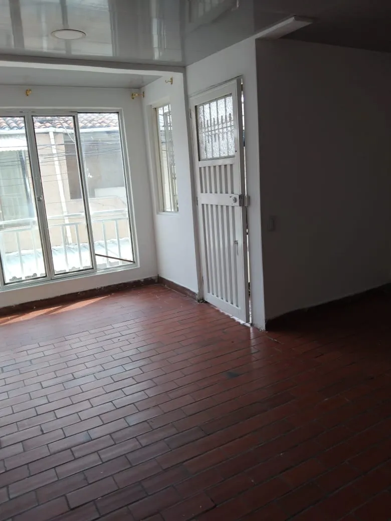 Casa en Villa del Lago Cali — foto 2
