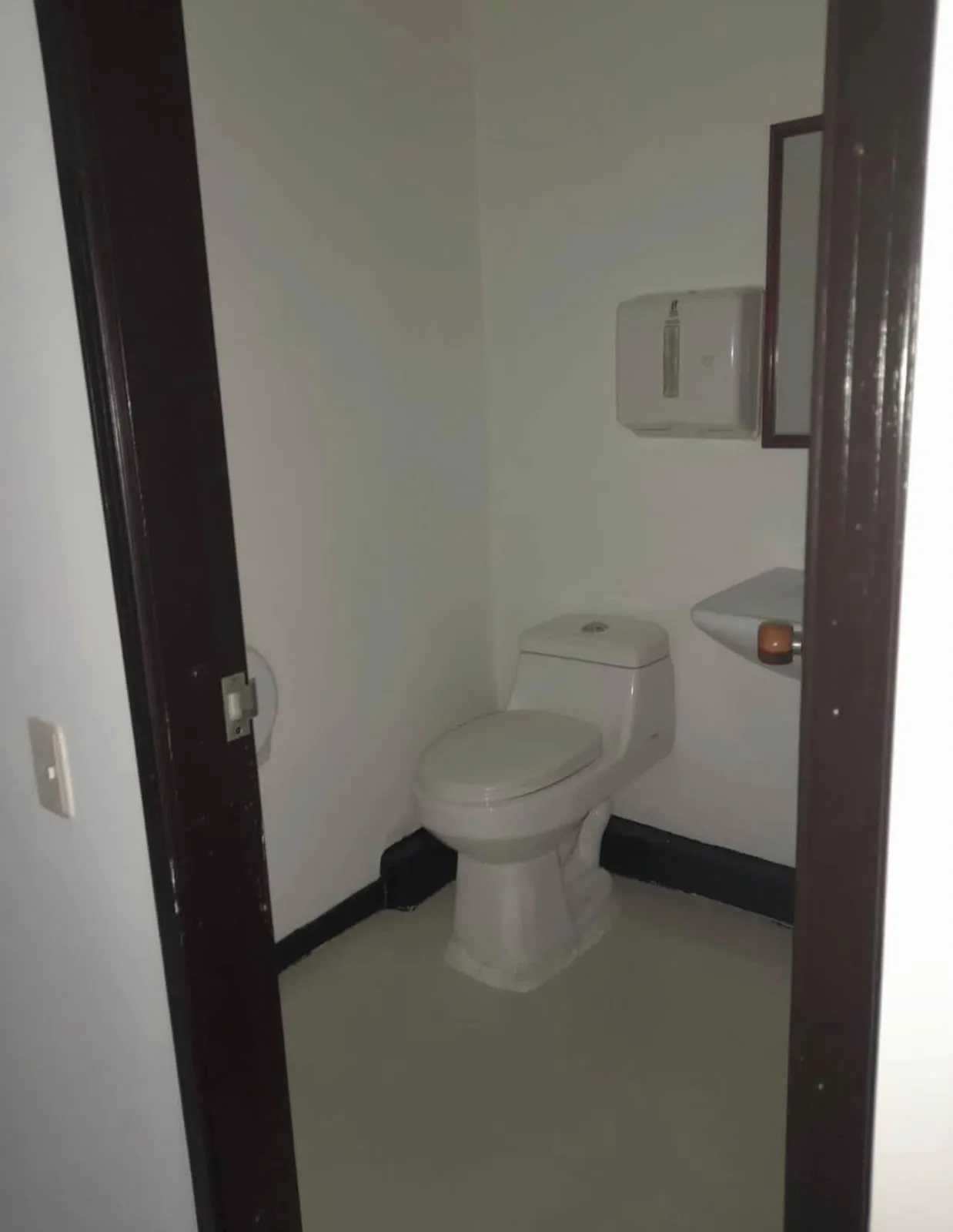 Local Comercial u Oficina en Venta o Arriendo en Centro Comercial Chipichape | 100 m² — foto 5