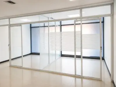 Local Comercial u Oficina en Venta o Arriendo en Centro Comercial Chipichape | 100 m²