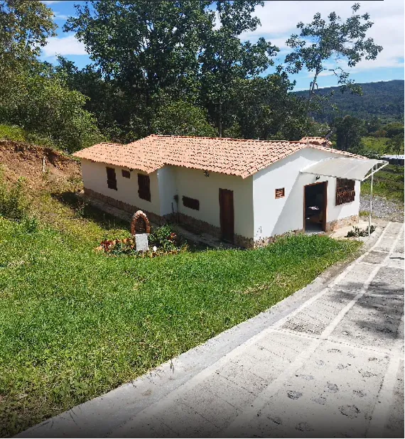 Parcela Campestre en Venta en Los Arrayanes Condominio Campestre, Curití | Lote de 1.500 m² con Casa y Zonas Comunes - 6