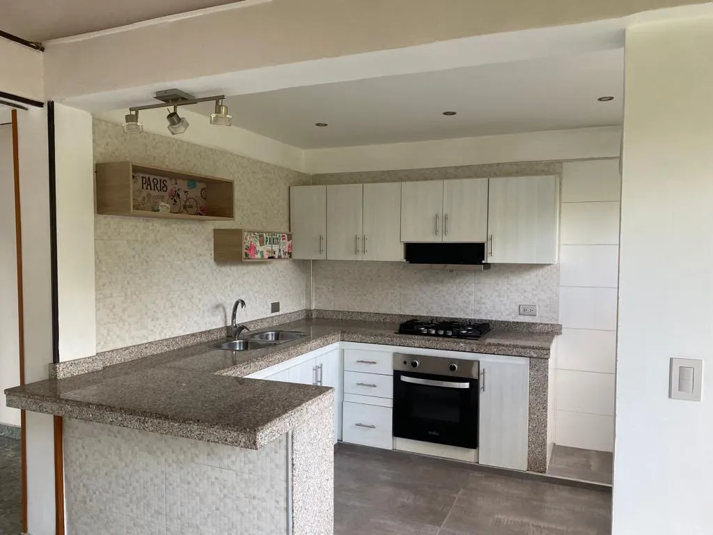 Apartamento en venta en El Limonar, Cali 2 habitaciones Parqueadero comunitario - 5