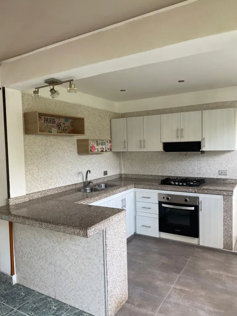 Apartamento en venta en El Limonar, Cali 2 habitaciones Parqueadero comunitario - 2