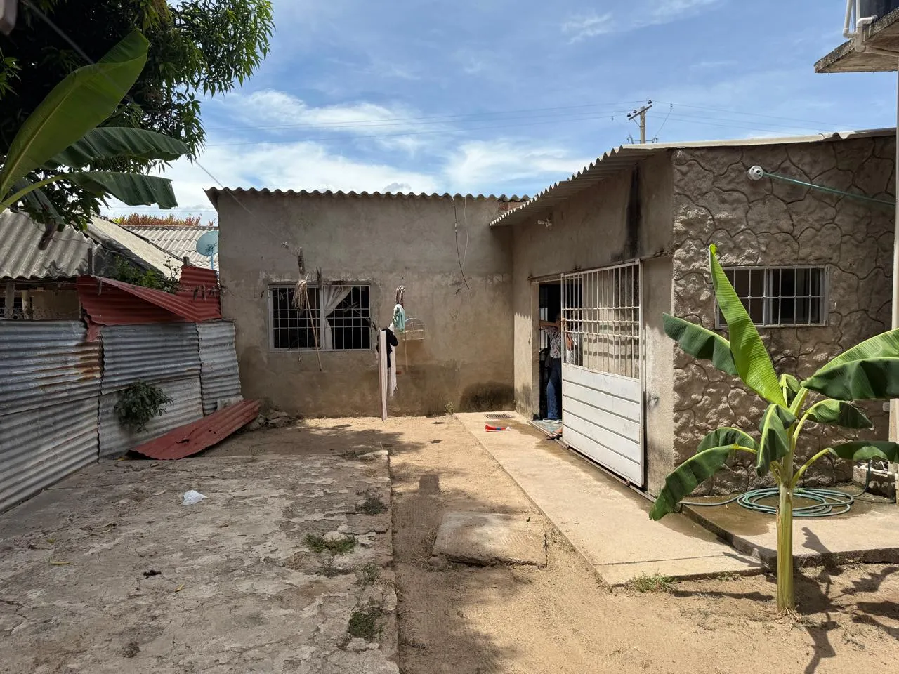SE VENDE CASA AMPLIA CON DOS APARTAMENTOS EN El CENTRO DE FONSECA – OPORTUNIDAD DE INVERSIÓN - 11