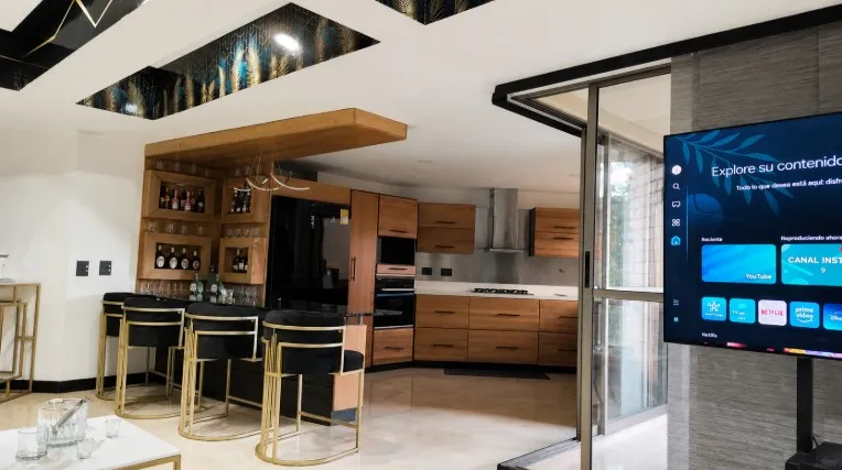 Apartamento amoblado en arriendo en Sabaneta 127 m² recién remodelado - 1