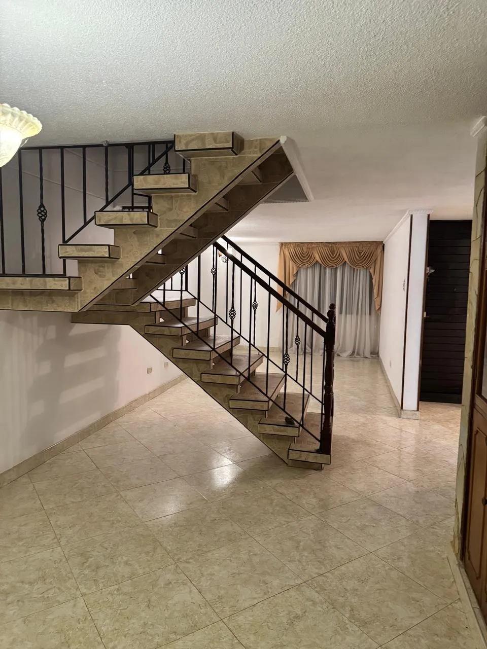 Casa en Arriendo en Los Álamos, Cali — foto 3
