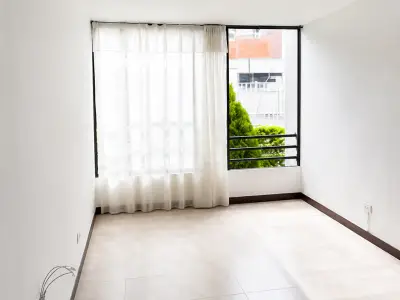 Apartamento en venta en el sur de Cali, central barrio Las Granjas