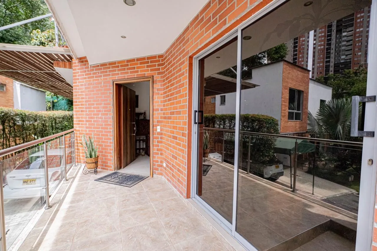 CASA EN VENTA EN COLINAS DE SAN REMO SABANETA — foto 4