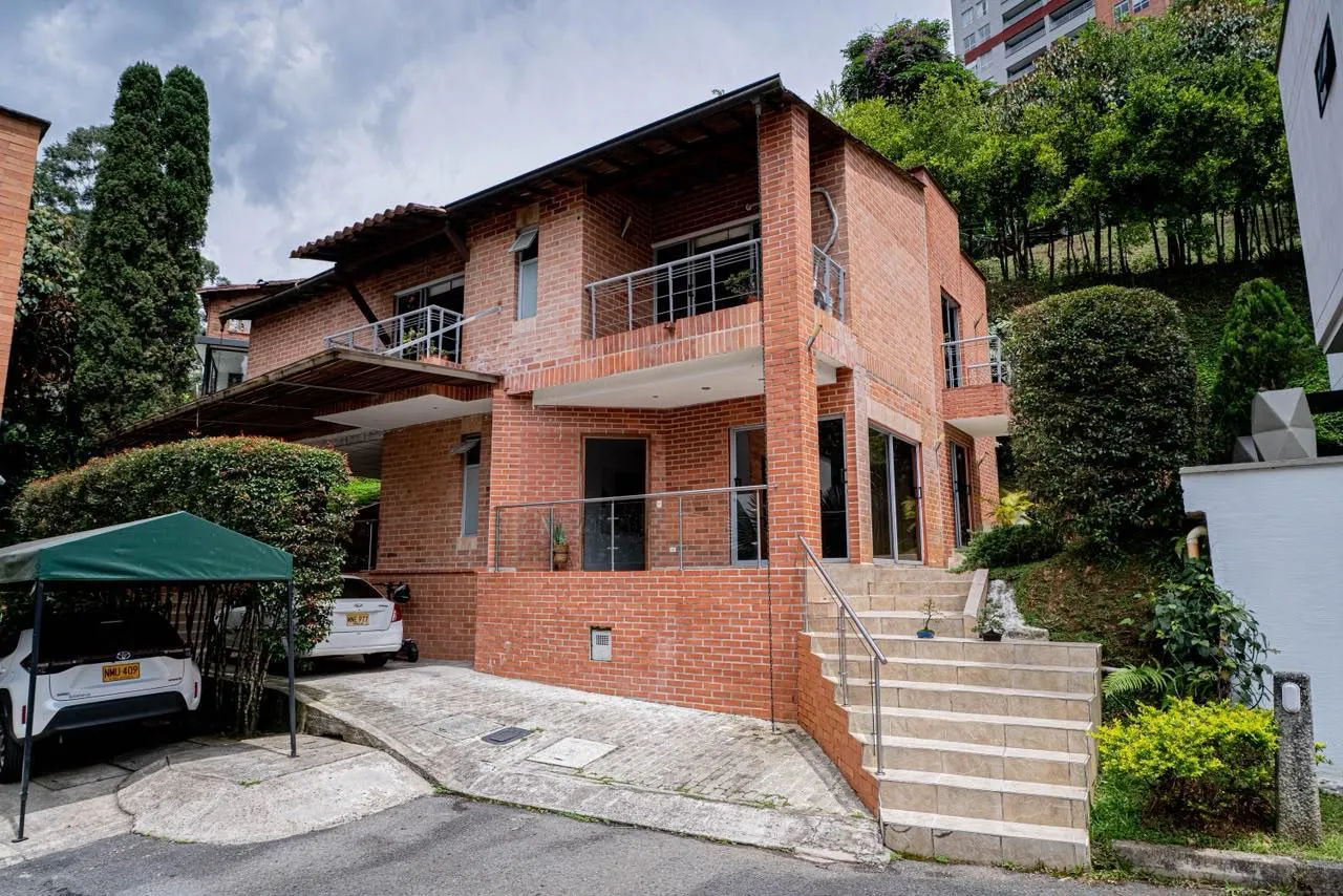 CASA EN VENTA EN COLINAS DE SAN REMO SABANETA — foto 3
