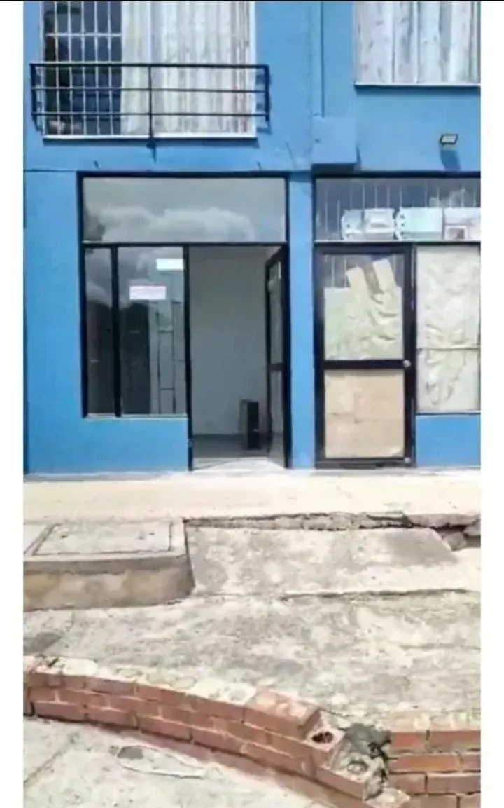 VENDO HERMOSO LOCAL COMERCIAL VILLA VERONICA  KENNEDY — foto 4