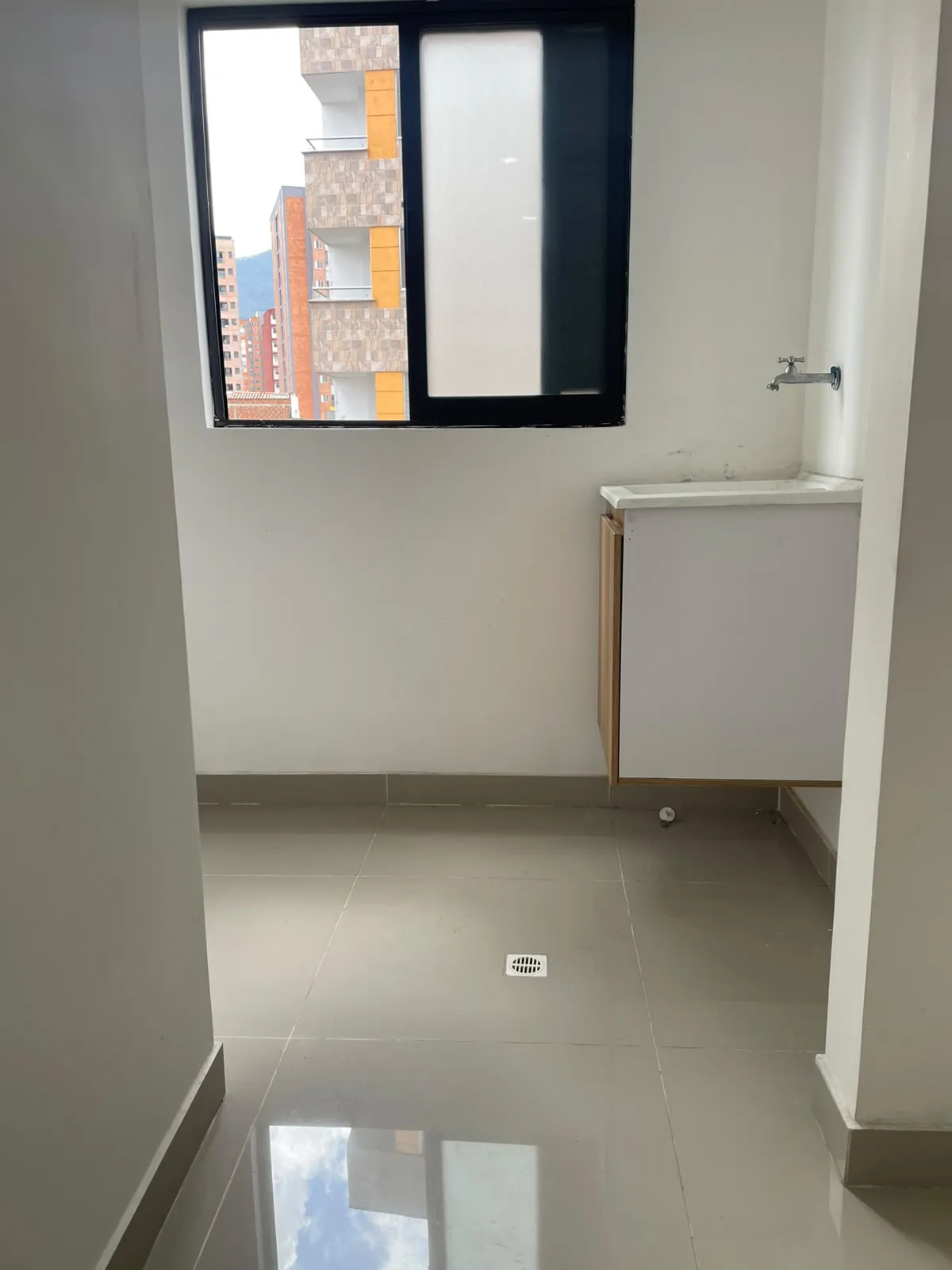 GANGAZO. Apartamento en Venta en Sabaneta, Sector Calle Larga - 7