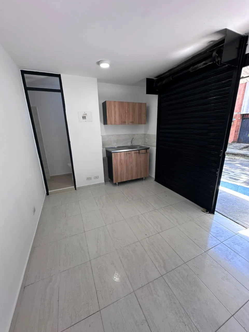Local en venta en Samanes de Montellano, Guadalajara de Buga. - 2