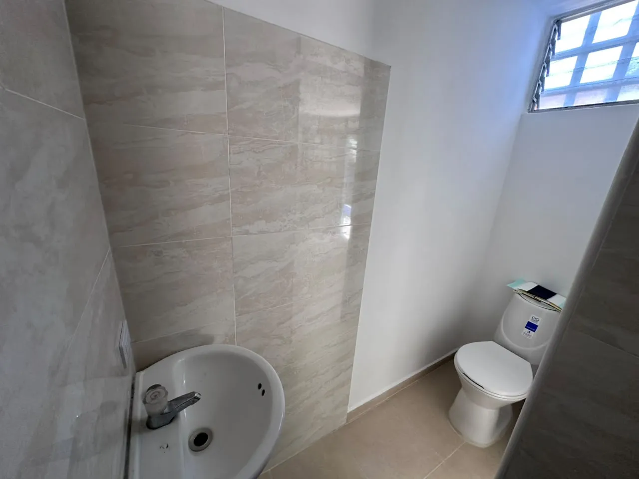 Local en venta en Samanes de Montellano, Guadalajara de Buga. - 5