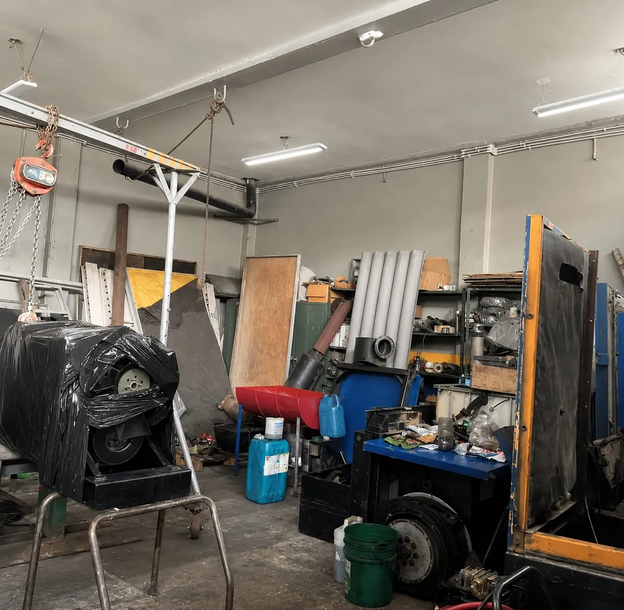VENTA EDIFICIO CON BODEGA EN BARRIO SAN FERNANDO — foto 3