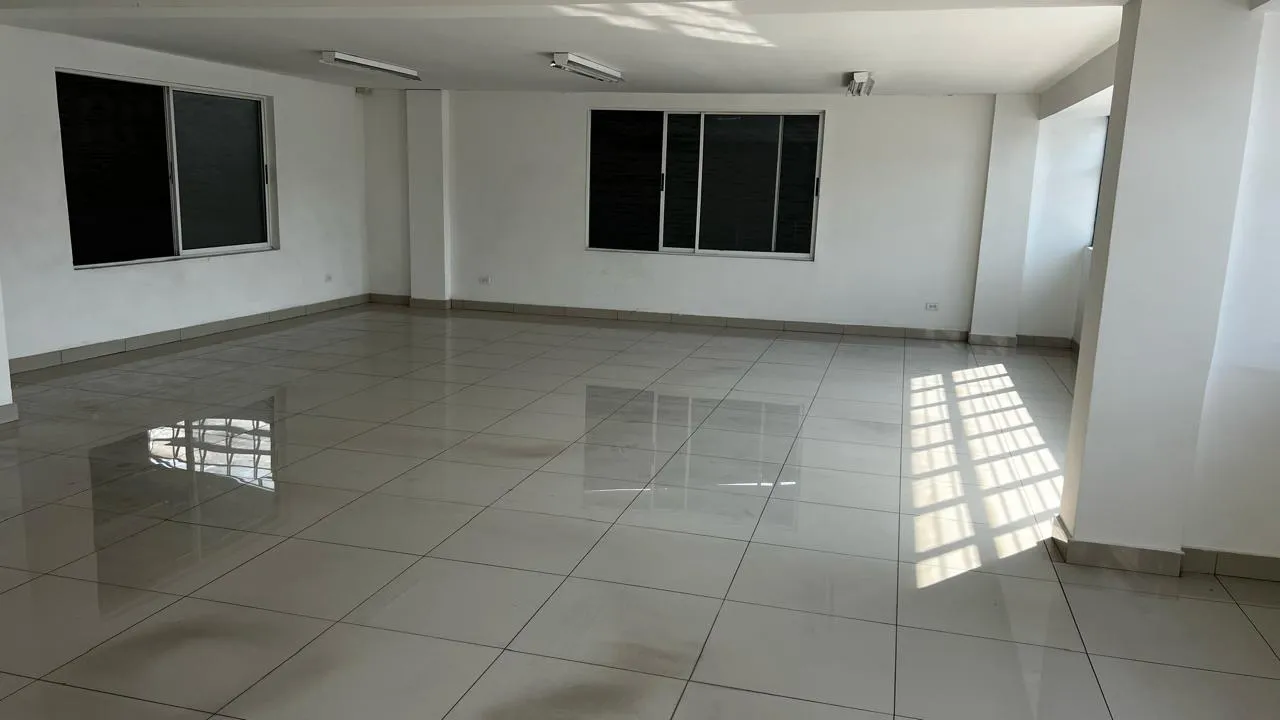Bodega en arriendo en el barrio Manzanares, Cali — foto 3