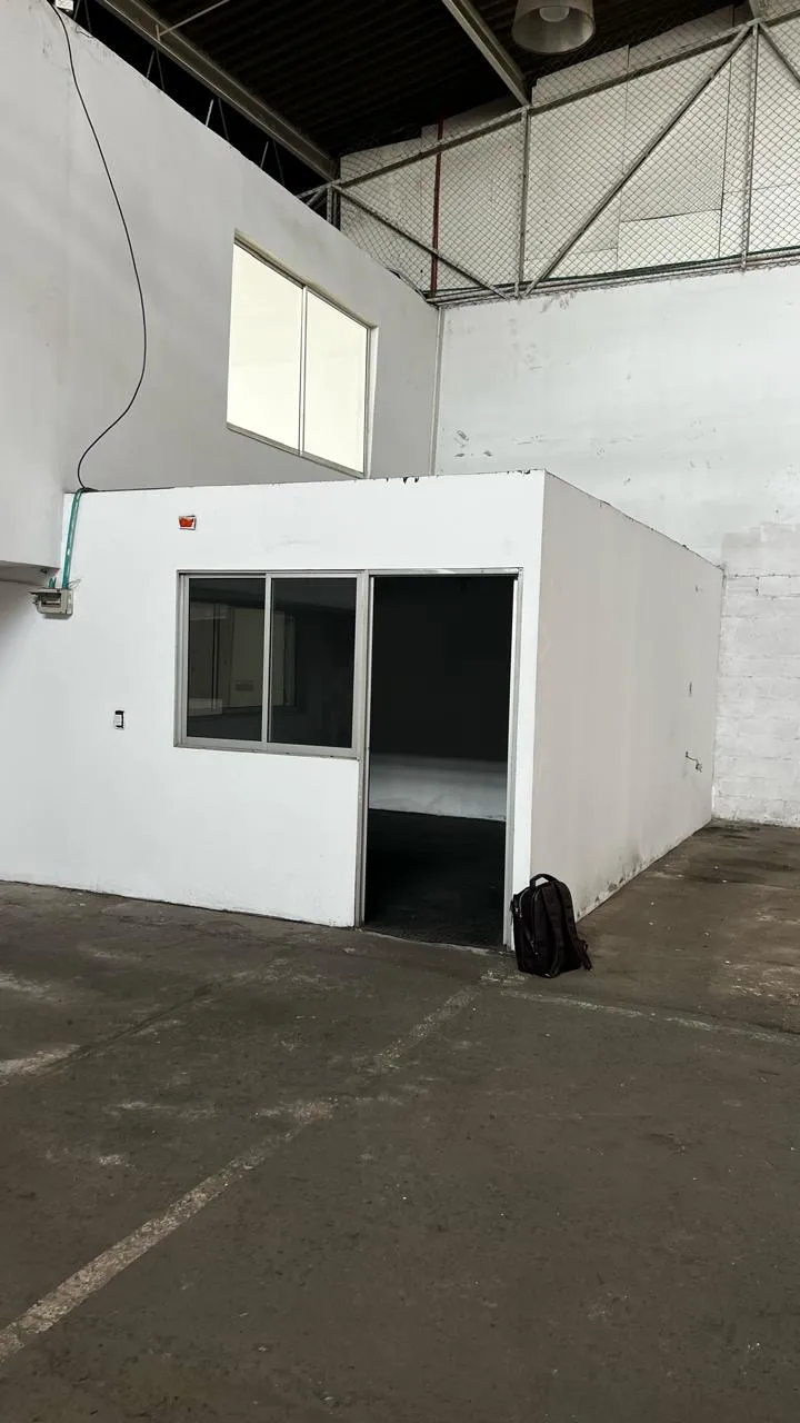 Bodega en arriendo en el barrio Manzanares, Cali — foto 7