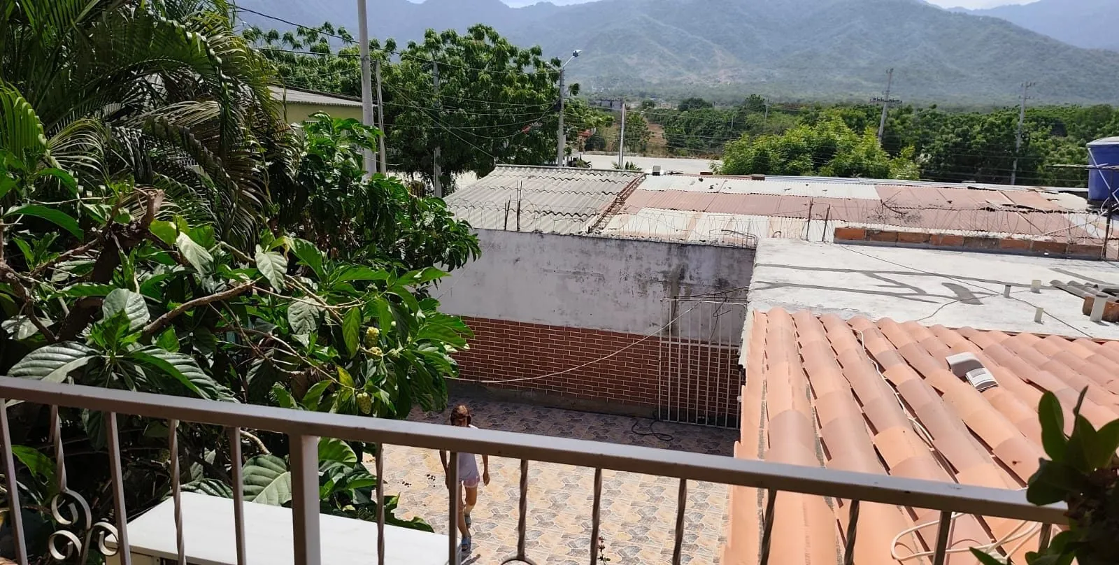 PROPIEDAD DE 600 M2, HOSTAL, LOCALES COMERCIALES Y CASA LOTE EN SANTA MARTA — foto 9