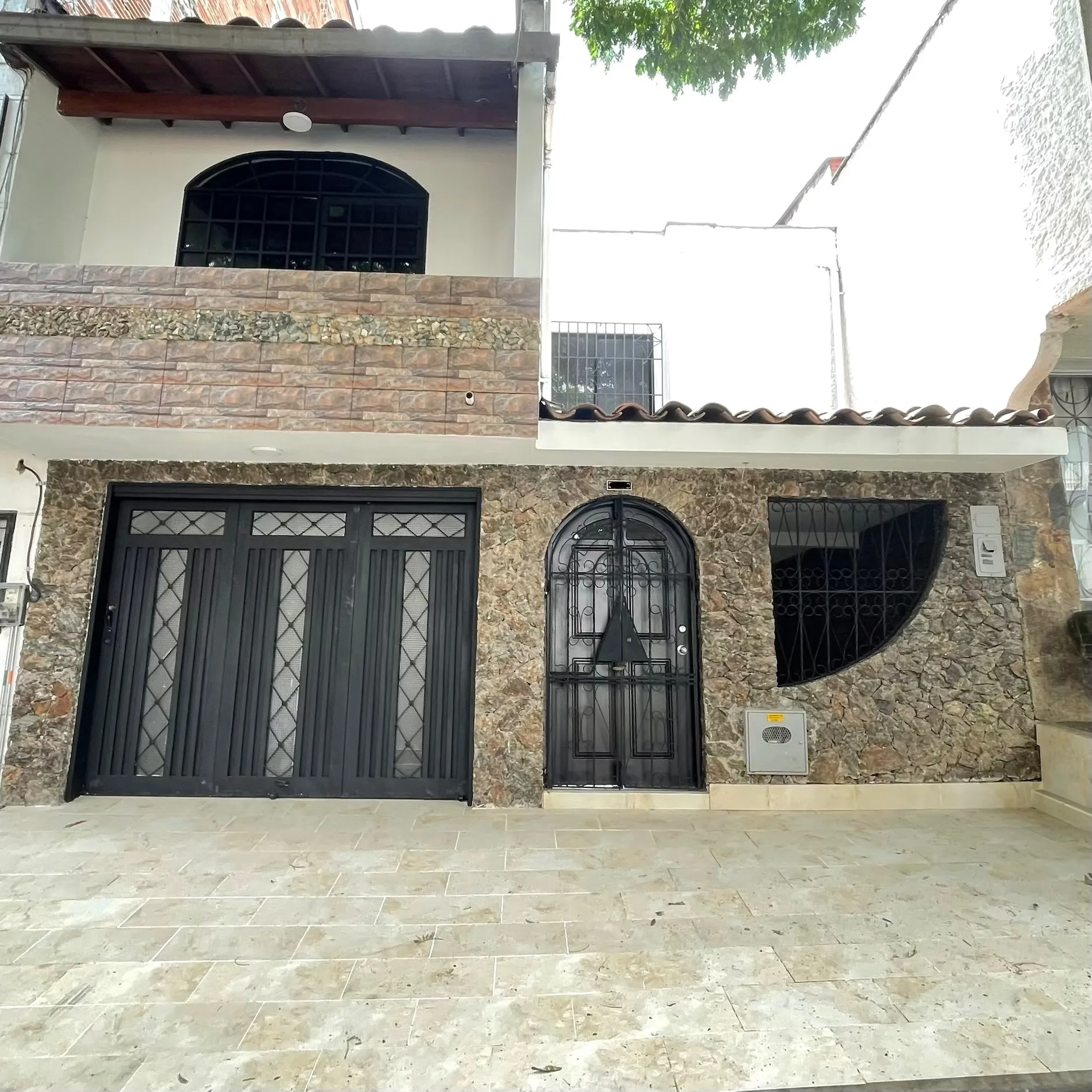 CASA EN ARRIENDO | SANTA MÓNICA | 250 M² | 4 HABITACIONES - 1