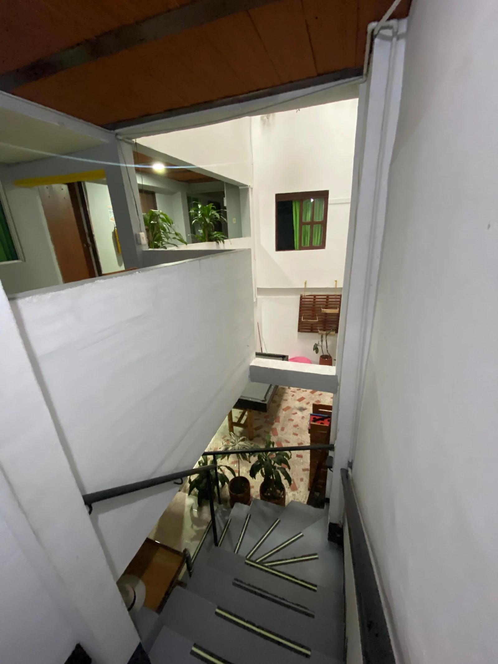 Venta en Miraflores, Cali, Hostal, con permisos y excelente rentabilidad - 13
