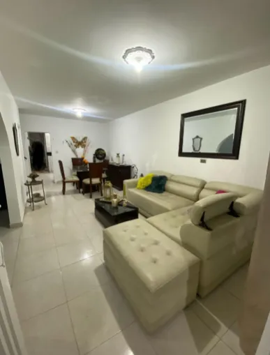 Venta de casa de tres niveles en El Caney, Cali - 11