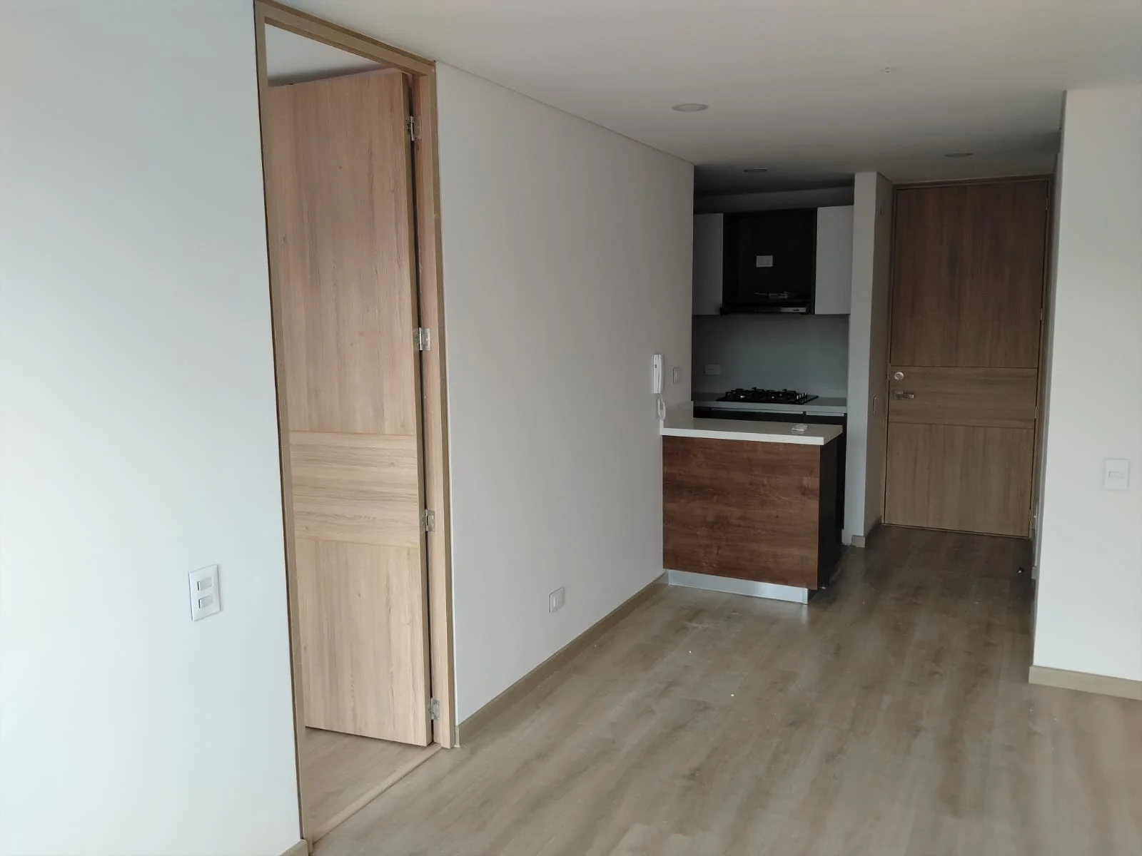 ARRIENDO APARTAESTUDIO EN EL BARRIO QUINTA PAREDES - 10