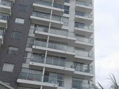 SE VENDE ESPECTACULAR APARTAMENTO EDIFICIO BAMBU CONTIGUO AL BOSQUE POPULAR UBICADO EN LA CIUDAD DE MANIZALES, CALDAS. COLOMBIA.