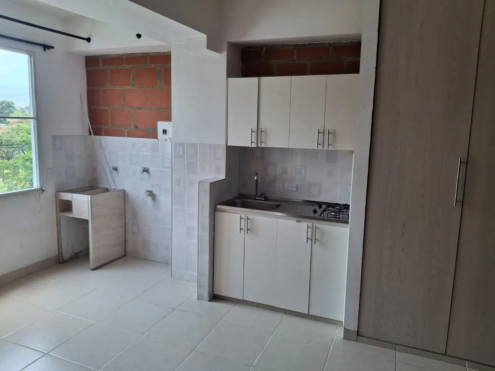 Apartaestudio en alquiler en Los Cámbulos, Cali - 1