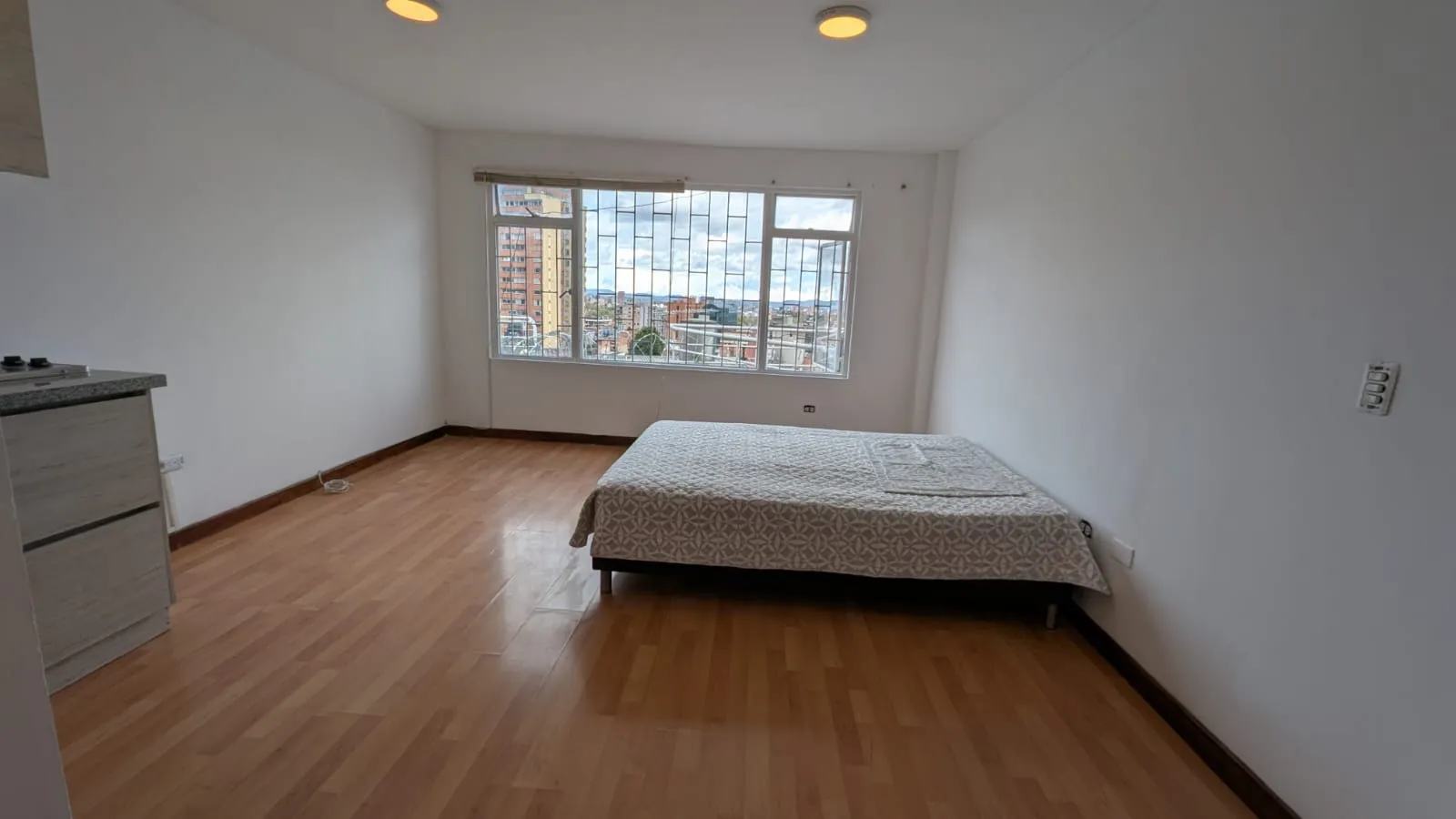 Apartaestudio en arriendo cerca del Hospital Militar y la Universidad Javeriana, Bogotá - 2