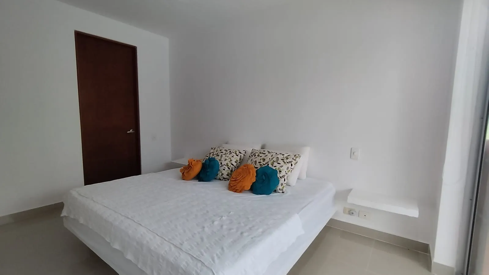 Apartamento en venta en Laguna Club Cartagena de Indias, piscina privada y venta a puerta cerrada - 9