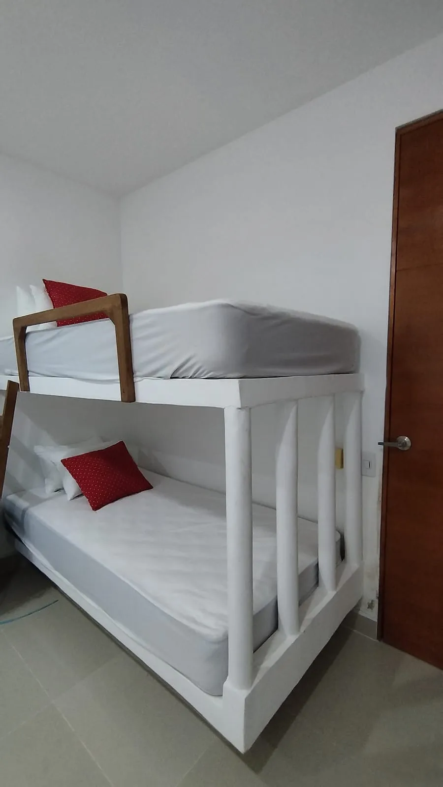 Apartamento en venta en Laguna Club Cartagena de Indias, piscina privada y venta a puerta cerrada - 11