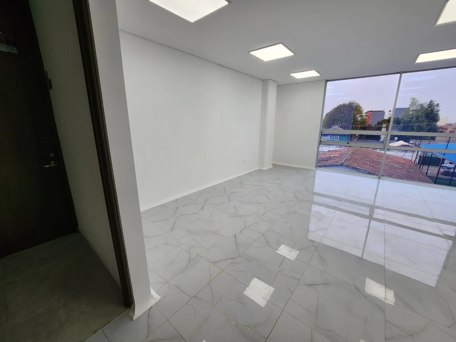 Oficina en venta en Chía, 27,07 m² remodelada con parqueadero - 2
