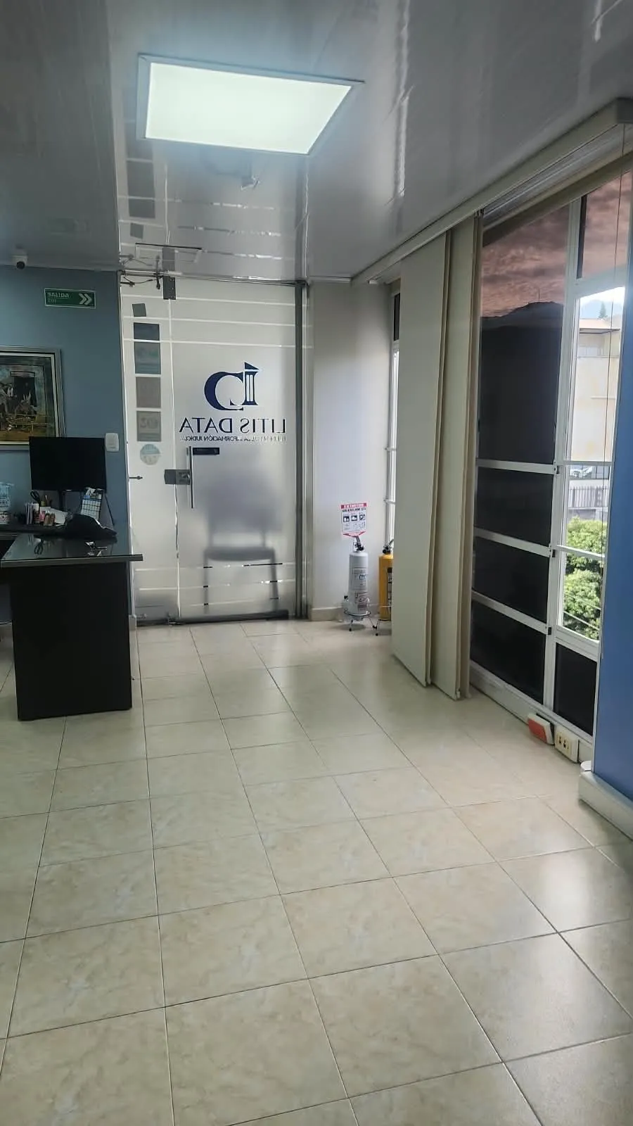 Oficina en venta ubicada en Rovira Plaza, Bucaramanga - 2