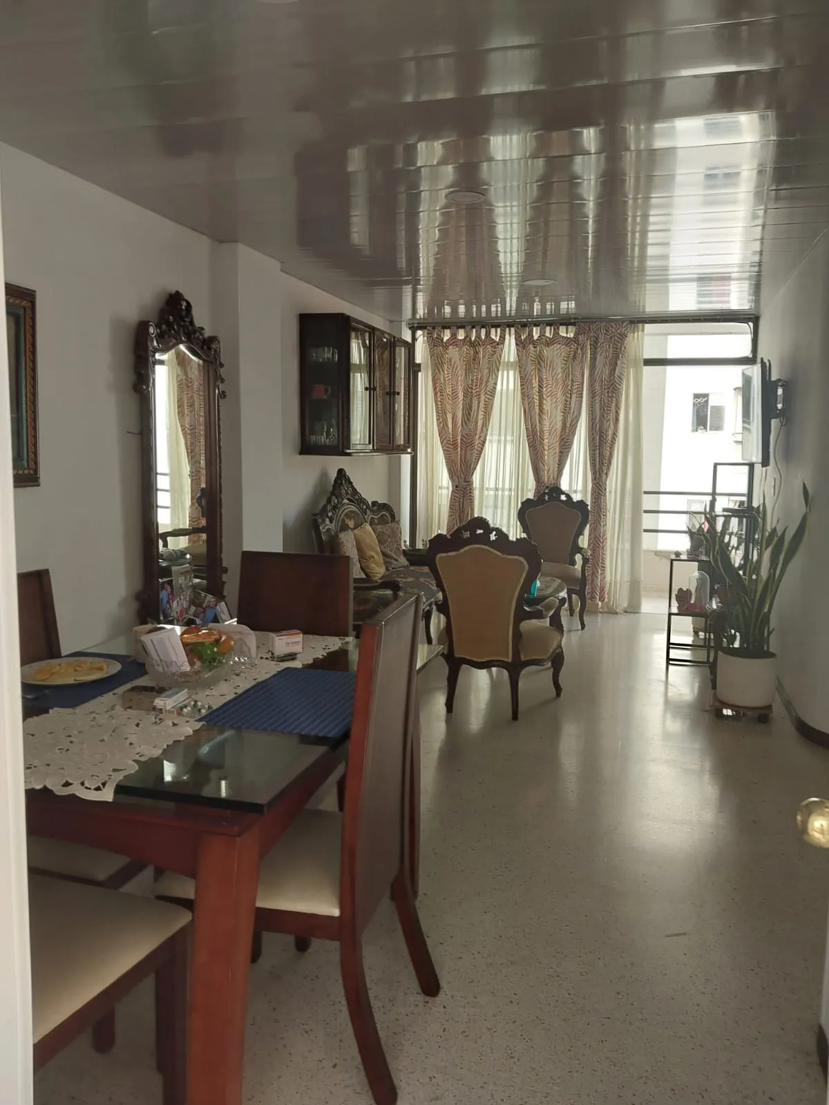 Apartamento en venta en Prados del Norte, Cali de 85 m² - 2