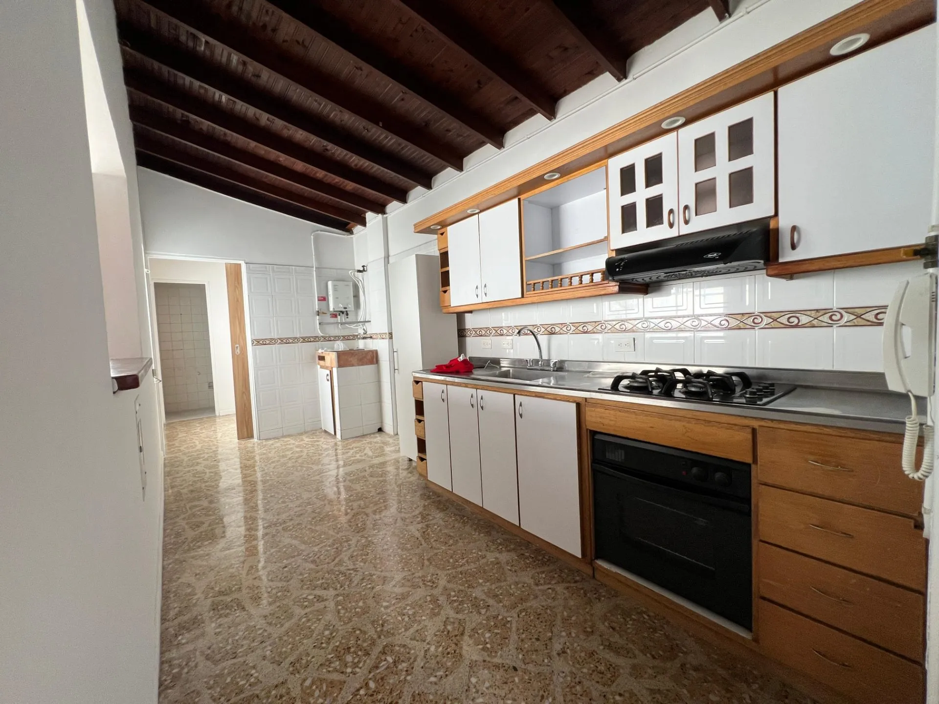 Amplio apartamento de 146 m² en Laureles–Estadio, Medellín | 2 parqueaderos - 5