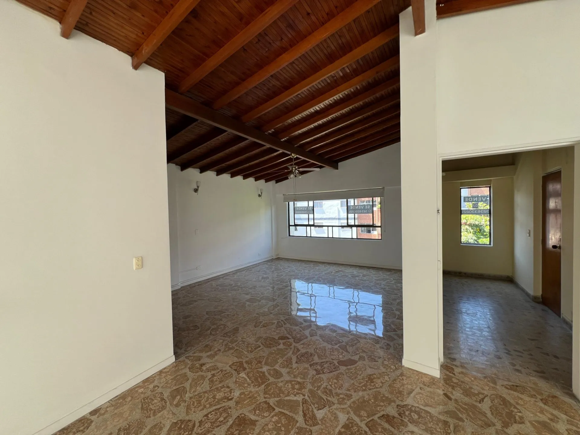 Amplio apartamento de 146 m² en Laureles–Estadio, Medellín | 2 parqueaderos - 1