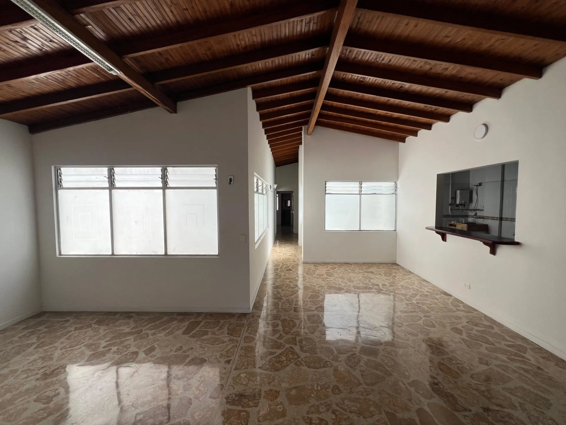 Amplio apartamento de 146 m² en Laureles–Estadio, Medellín | 2 parqueaderos - 7