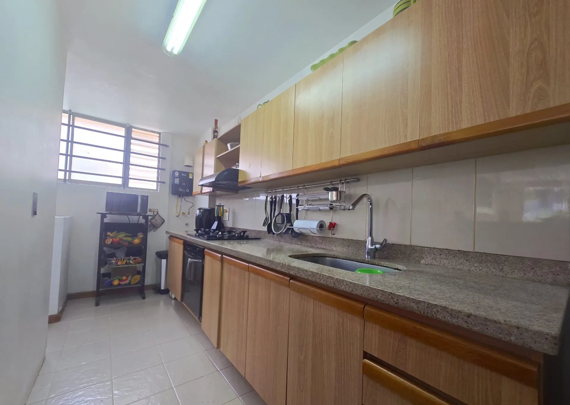 Apartamento en venta en Loma de los Bernal, Medellín — foto 4