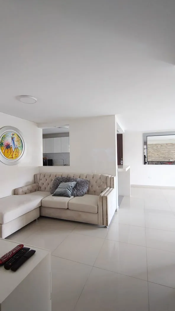 Apartamento remodelado en venta en el sector de Versalles, Floridablanca — foto 2