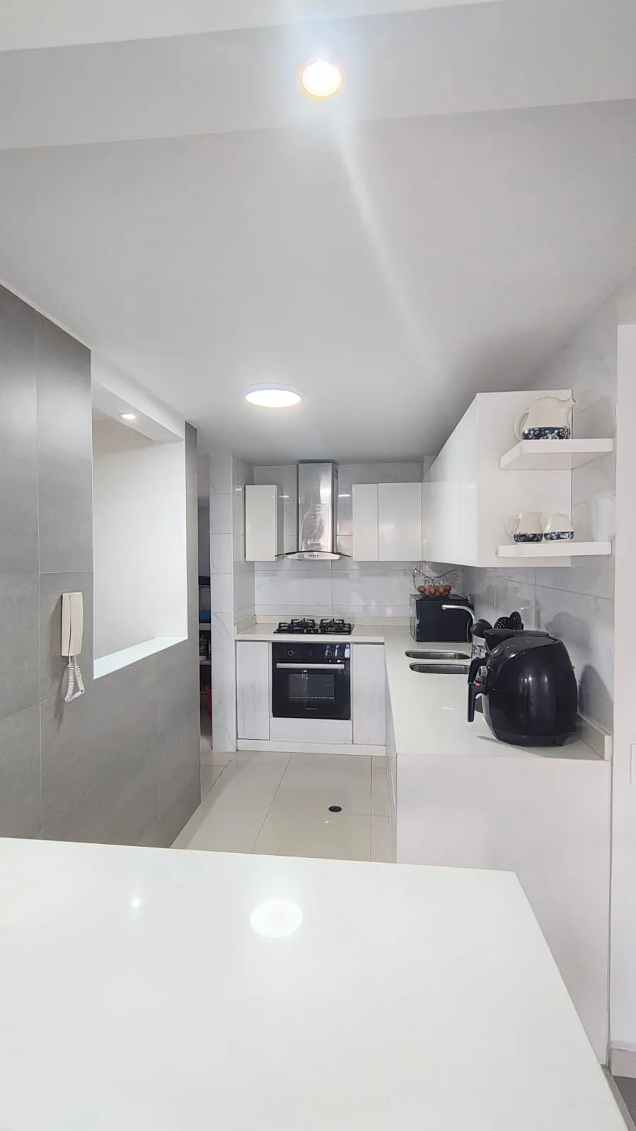 Apartamento remodelado en venta en el sector de Versalles, Floridablanca — foto 4