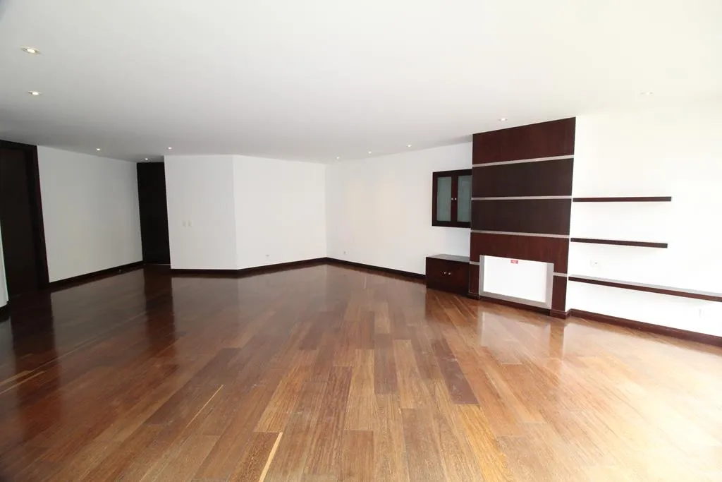Apto Rosales: 174m2, balcón, 3 cuartos, 3.5 baños y 3 parqueaderos — foto 5