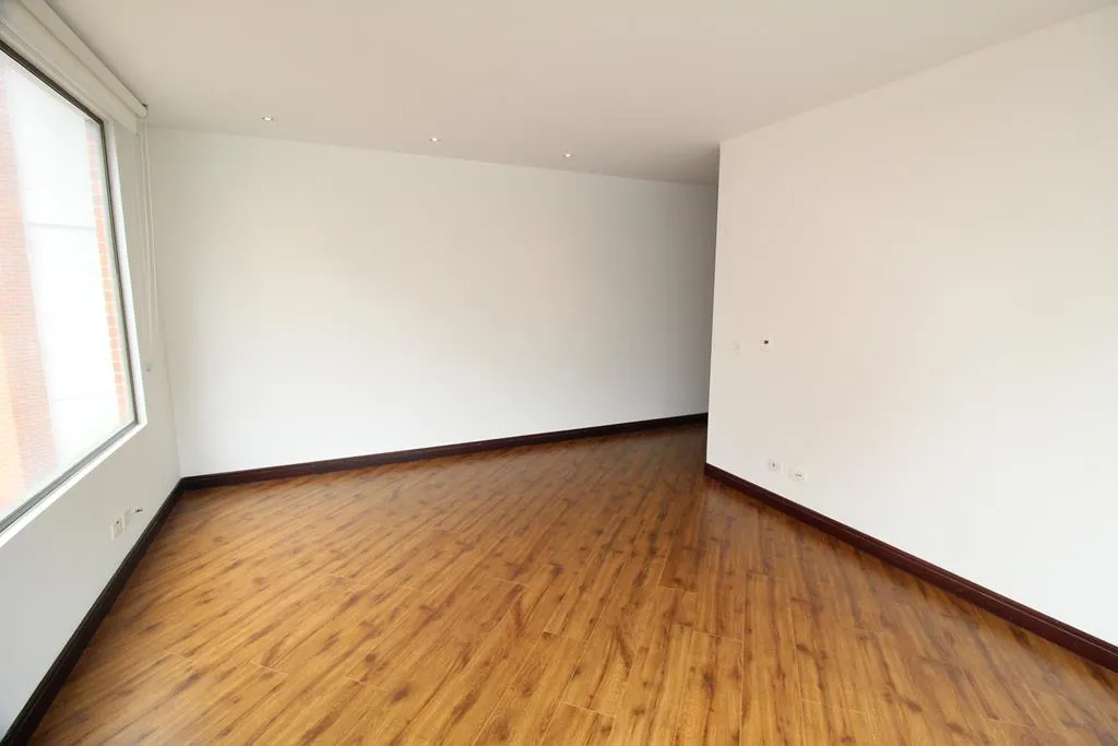 Apto Rosales: 174m2, balcón, 3 cuartos, 3.5 baños y 3 parqueaderos — foto 11