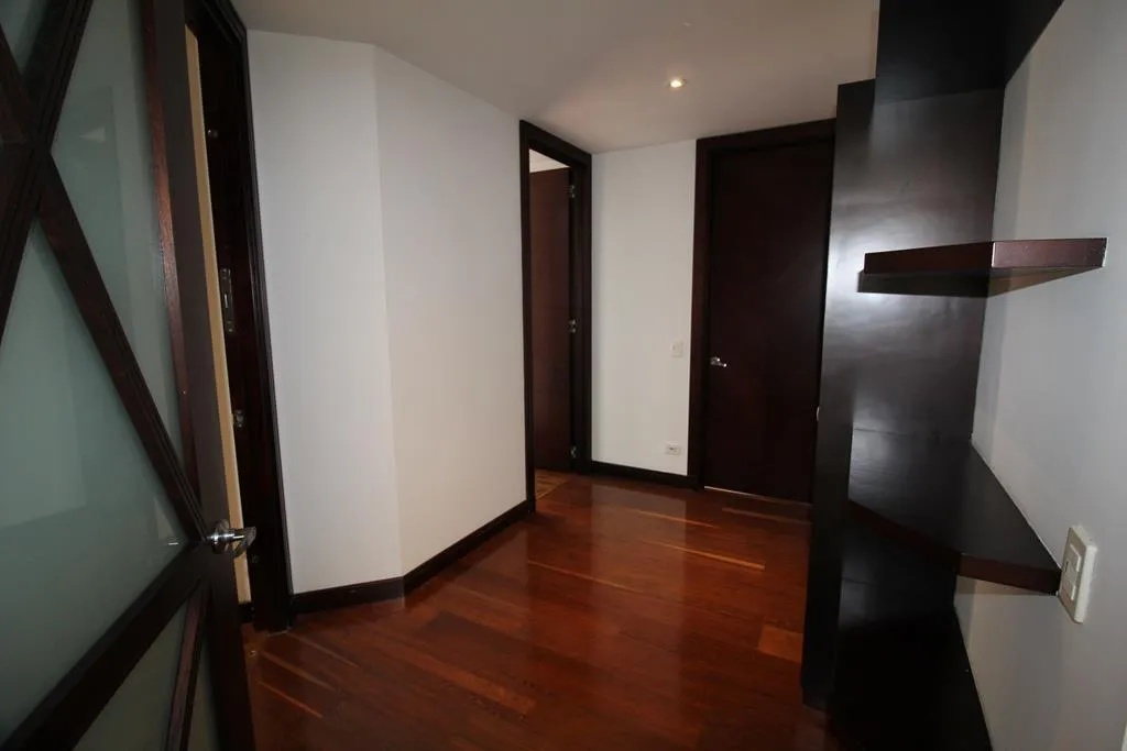 Apto Rosales: 174m2, balcón, 3 cuartos, 3.5 baños y 3 parqueaderos — foto 9